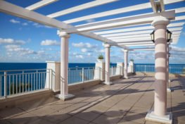 balcony railing accidents